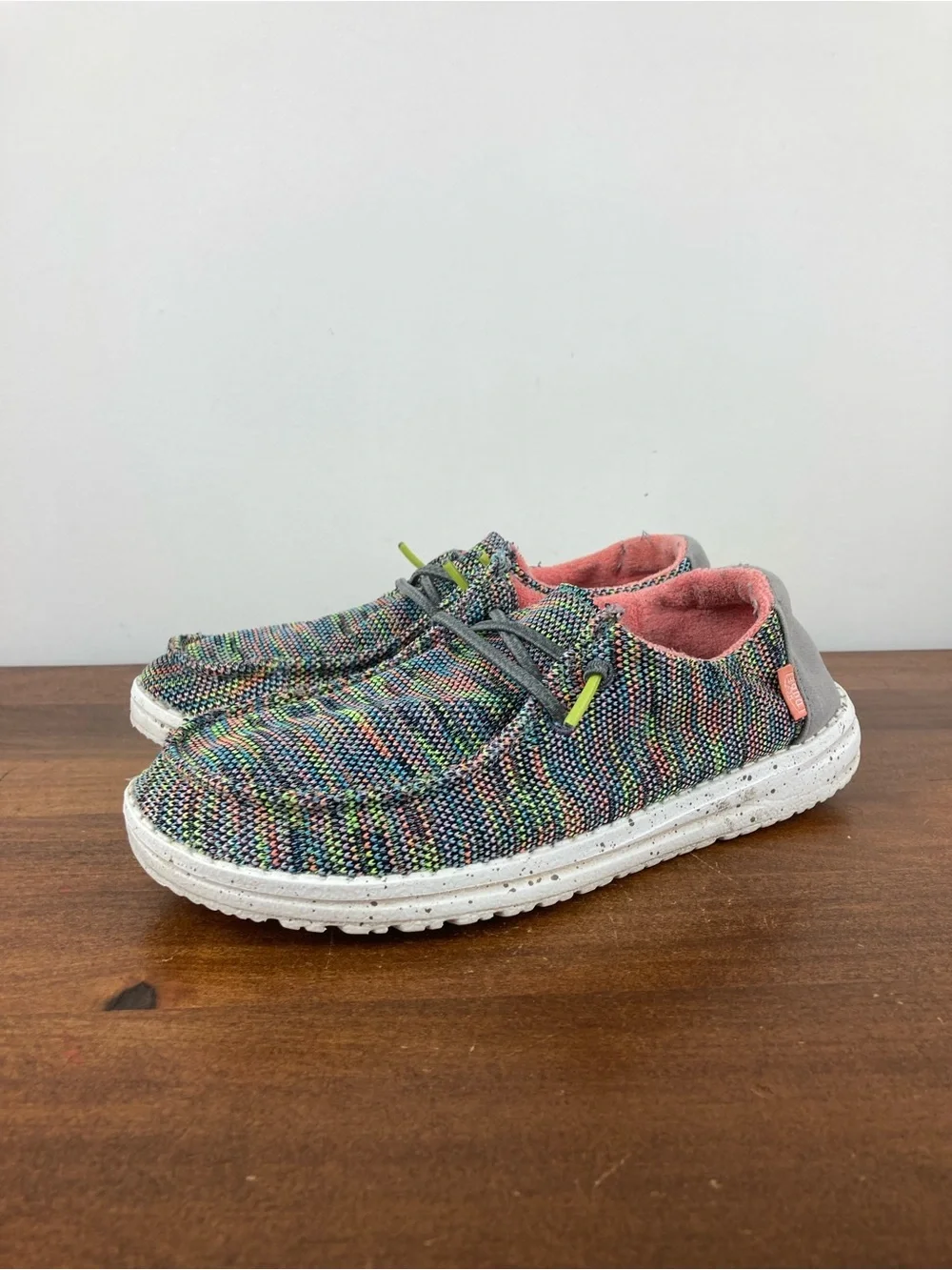 Hey Dude Wendy Sox Peacock Pink Slip On Casual Loafer Shoes Women's Size 6.